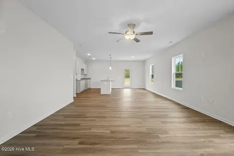 158 Seaford Lane Aberdeen NC 28315