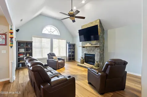 205 Port Side Drive Sneads Ferry NC 28460