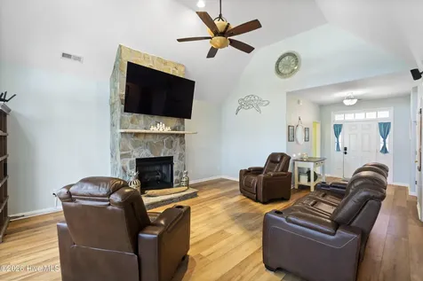 205 Port Side Drive Sneads Ferry NC 28460
