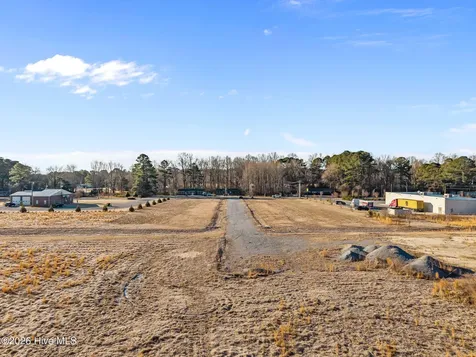 4686 Stantonsburg Road Greenville NC 27834
