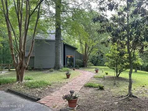127 Hampton Drive Washington NC 27889