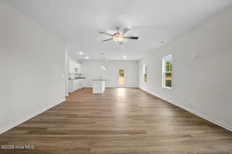 222 Seaford Lane Aberdeen NC 28315