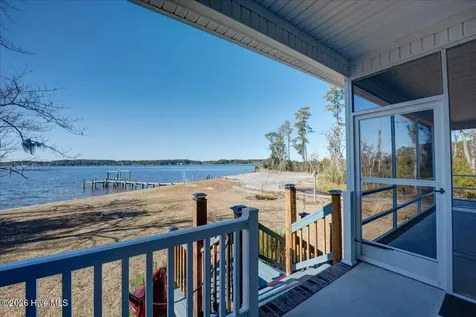 5544 Creek Pointe Road New Bern NC 28560