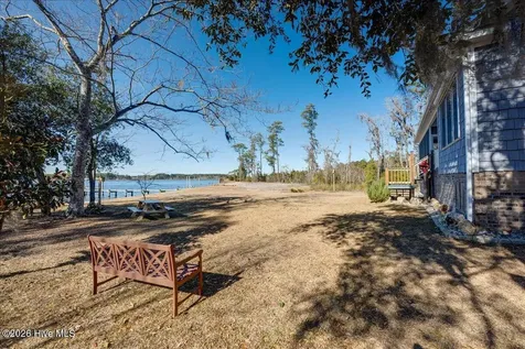 5544 Creek Pointe Road New Bern NC 28560