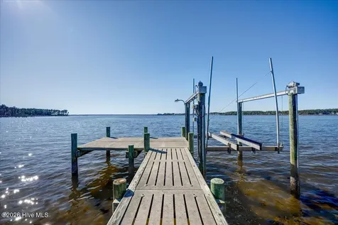 5544 Creek Pointe Road New Bern NC 28560