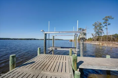 5544 Creek Pointe Road New Bern NC 28560