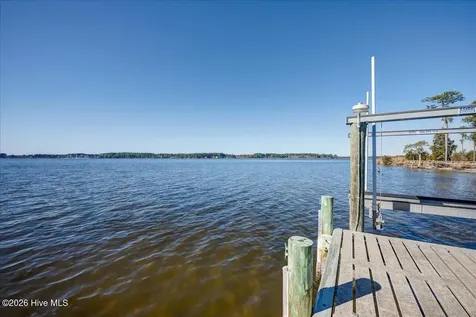 5544 Creek Pointe Road New Bern NC 28560