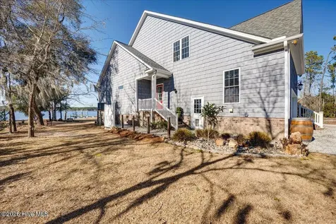 5544 Creek Pointe Road New Bern NC 28560