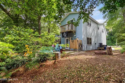 104 Elm Court Pine Knoll Shores NC 28512