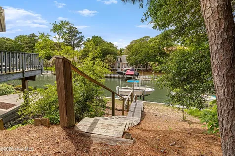 104 Elm Court Pine Knoll Shores NC 28512