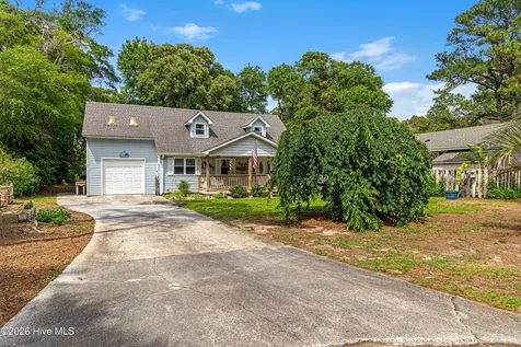 104 Elm Court Pine Knoll Shores NC 28512