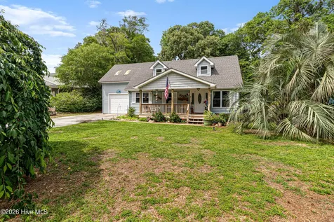 104 Elm Court Pine Knoll Shores NC 28512