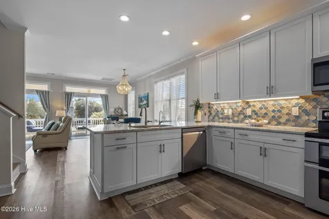 10522 Island Circle Emerald Isle NC 28594