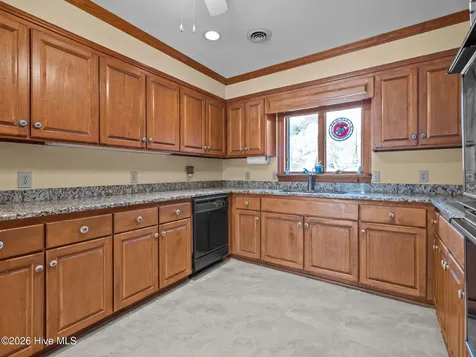 200 Pelican Drive Newport NC 28570