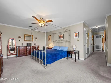 200 Pelican Drive Newport NC 28570