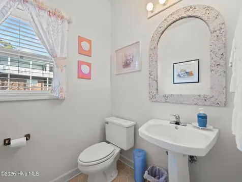 200 Pelican Drive Newport NC 28570