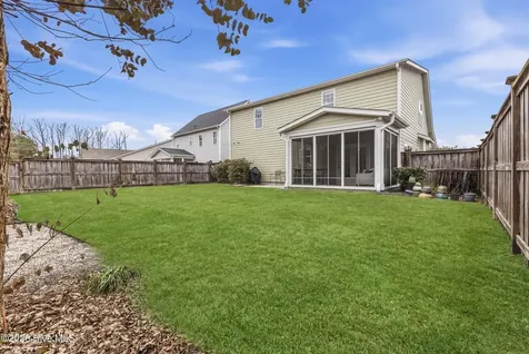 346 Hanover Lakes Drive Wilmington NC 28401