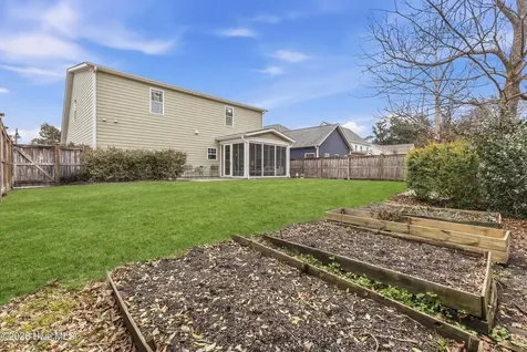 346 Hanover Lakes Drive Wilmington NC 28401