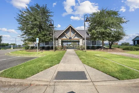 346 Hanover Lakes Drive Wilmington NC 28401