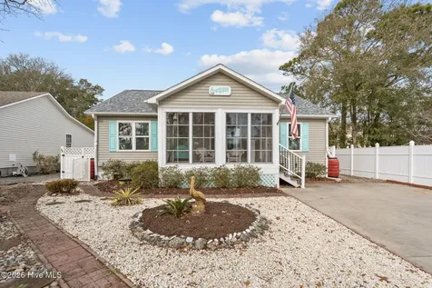 165 NE 5th Street Oak Island NC 28465