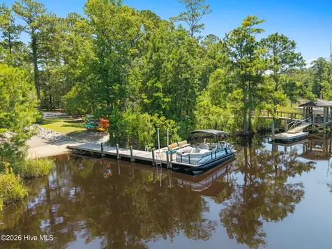 507 Hearthside Drive SE Bolivia NC 28422