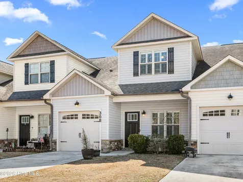308 Winstead Loop Road Richlands NC 28574