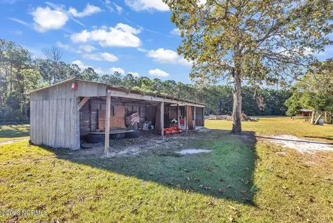 4013 Thomas Road Little River SC 29566