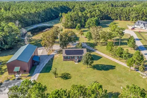 4013 Thomas Road Little River SC 29566