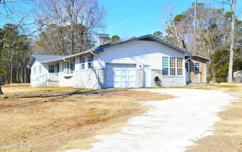114 Church Road Riegelwood NC 28456