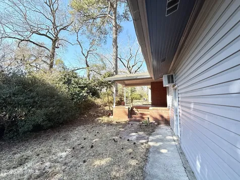 106 Carolina Avenue Williamston NC 27892
