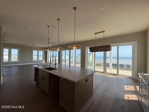 404 Ocean Drive Emerald Isle NC 28594
