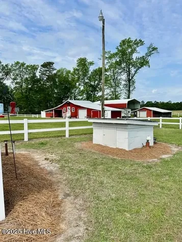 4998 Peacock Road Whiteville NC 28472