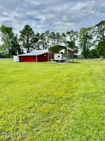 4998 Peacock Road Whiteville NC 28472