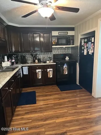 4998 Peacock Road Whiteville NC 28472