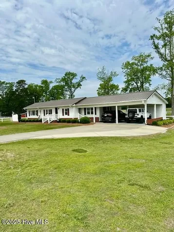 4998 Peacock Road Whiteville NC 28472