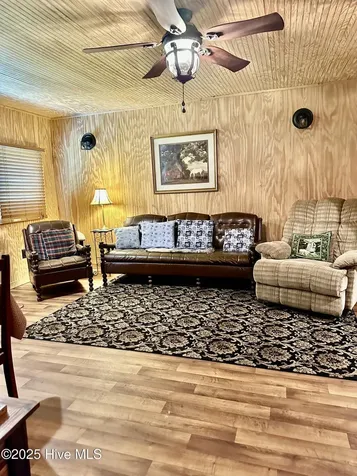 4998 Peacock Road Whiteville NC 28472