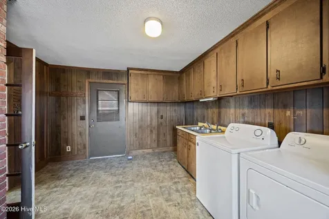 4743 Hwy 258 N Snow Hill NC 28580