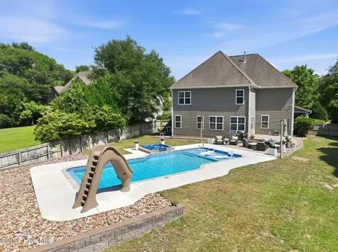 128 Little Bay Drive Cedar Point NC 28584