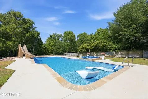 128 Little Bay Drive Cedar Point NC 28584