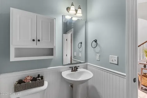 128 Little Bay Drive Cedar Point NC 28584