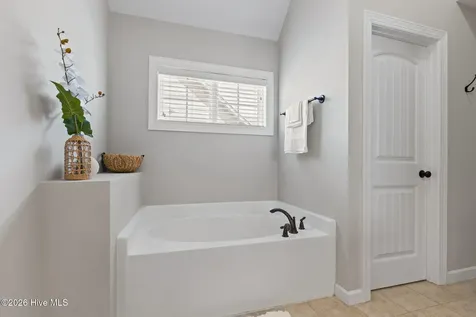 128 Little Bay Drive Cedar Point NC 28584