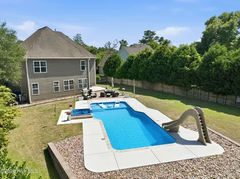 128 Little Bay Drive Cedar Point NC 28584