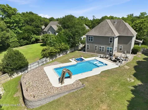 128 Little Bay Drive Cedar Point NC 28584