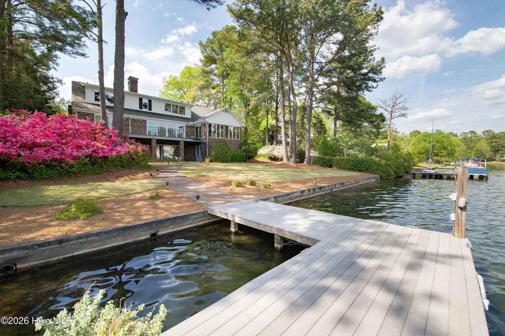 90 Lake Shore Drive Pinehurst NC 28374