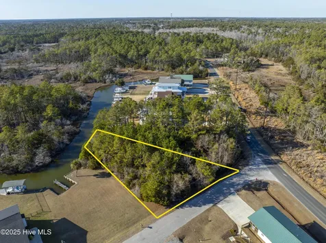 100 Singleton Street Sneads Ferry NC 28460