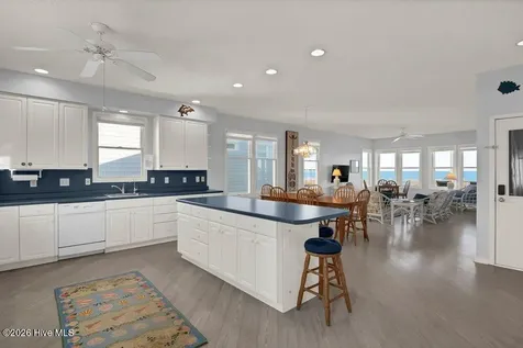 19 E Charlotte Street Wrightsville Beach NC 28480