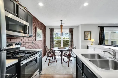 3350 Club Villas Drive Southport NC 28461