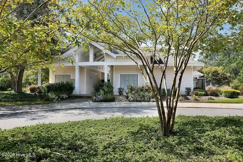 3350 Club Villas Drive Southport NC 28461