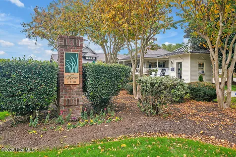 3350 Club Villas Drive Southport NC 28461
