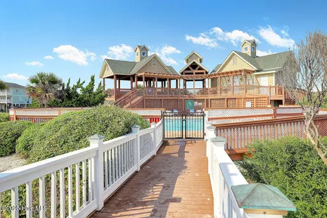 3350 Club Villas Drive Southport NC 28461
